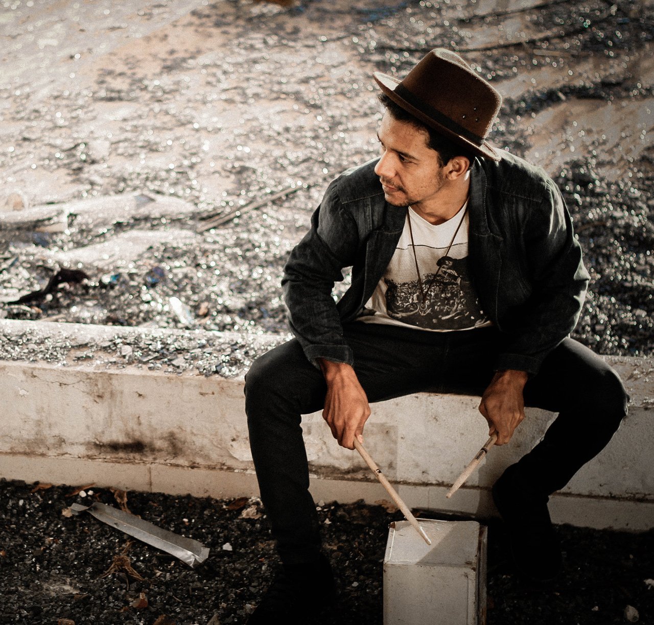 6 (Demo) Washed & Go (Demo) - Image 1